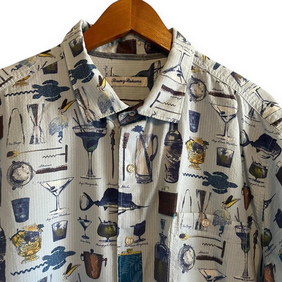 Tommy Bahama Camp Shirt Well Stocked Cocktails Print XL Tall Blue Seersucker - Picture 2 of 6